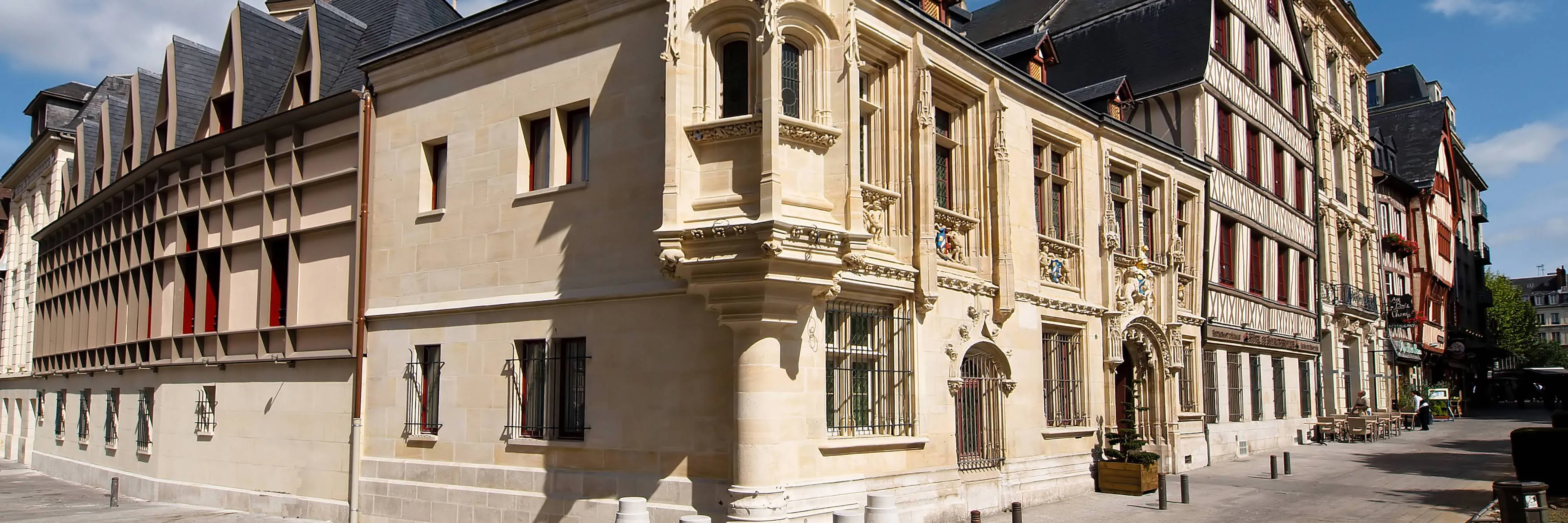 Hotel de Bourgtheroulde, Autograph Collection