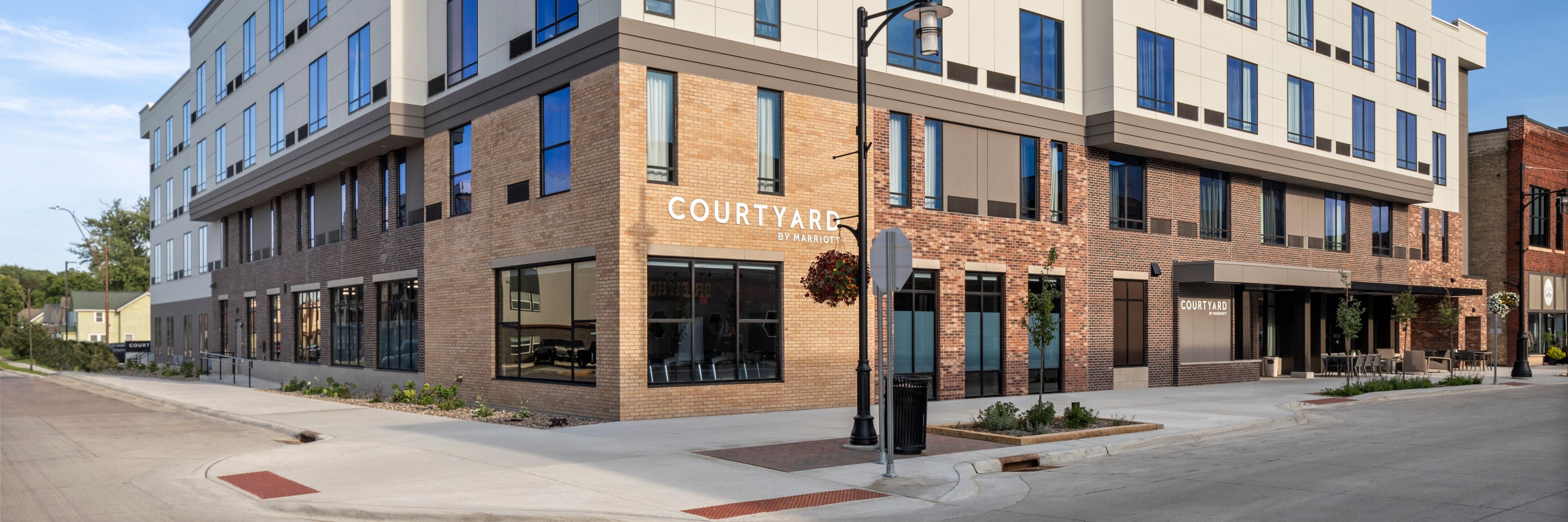 Courtyard by Marriott Owatonna Downtown