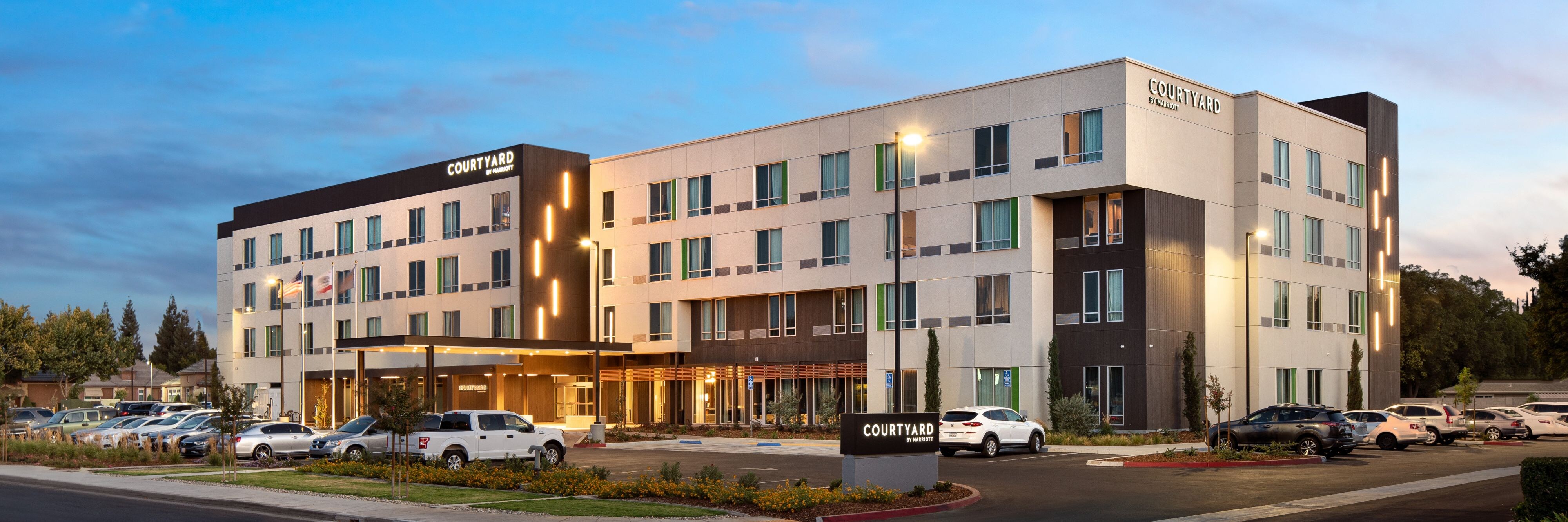 Courtyard by Marriott Fresno Clovis