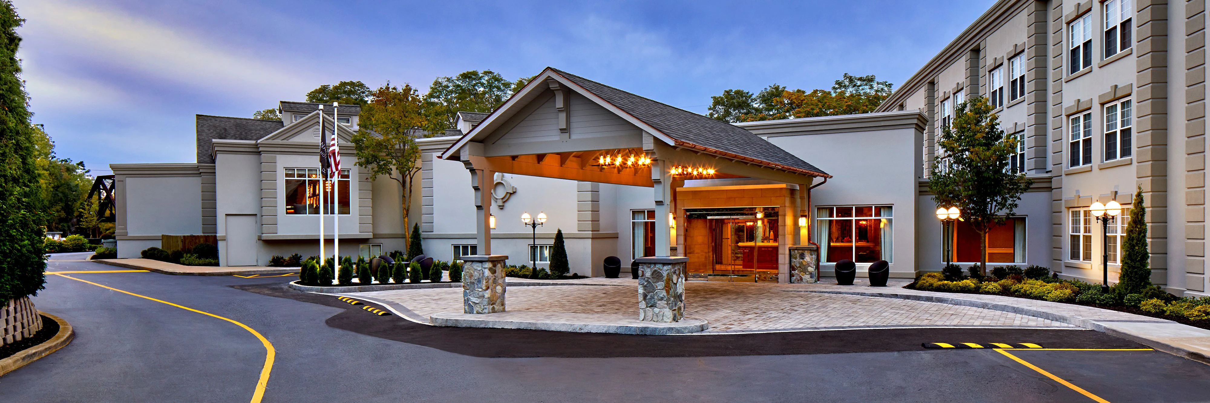 The Del Monte Lodge Renaissance Rochester Hotel & Spa