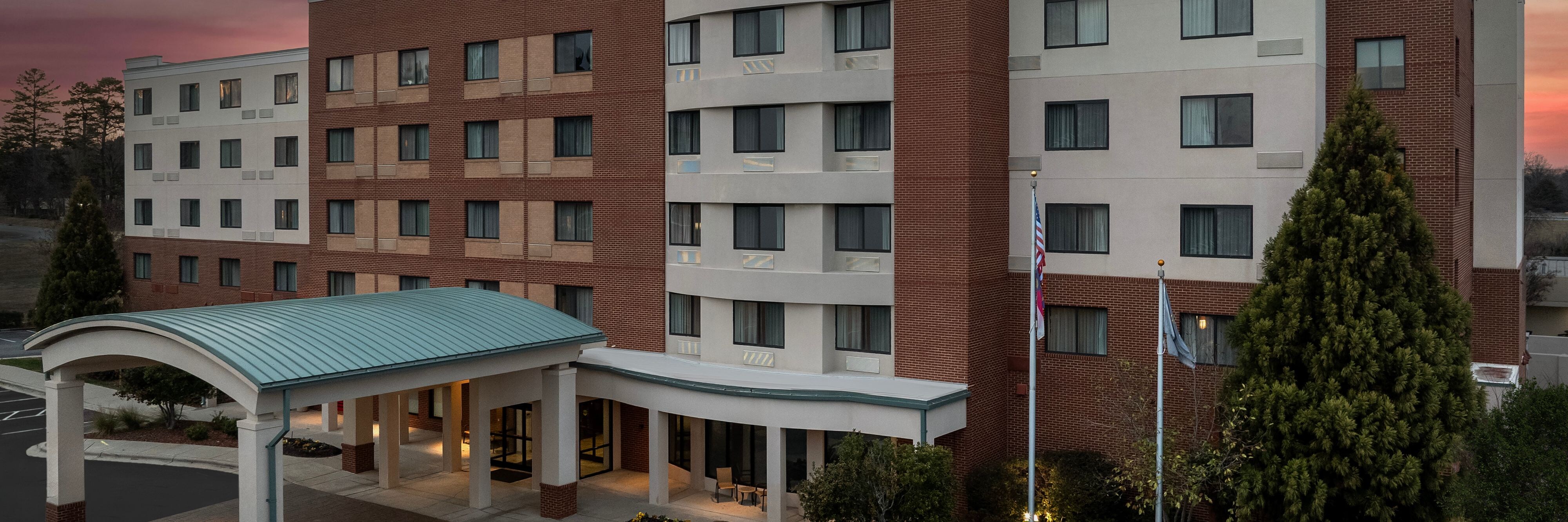 Courtyard by Marriott Greensboro Airport