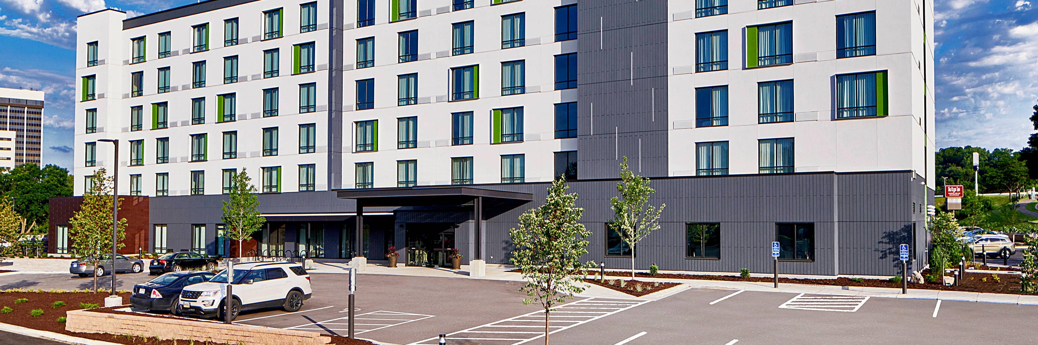 Courtyard by Marriott Minneapolis West