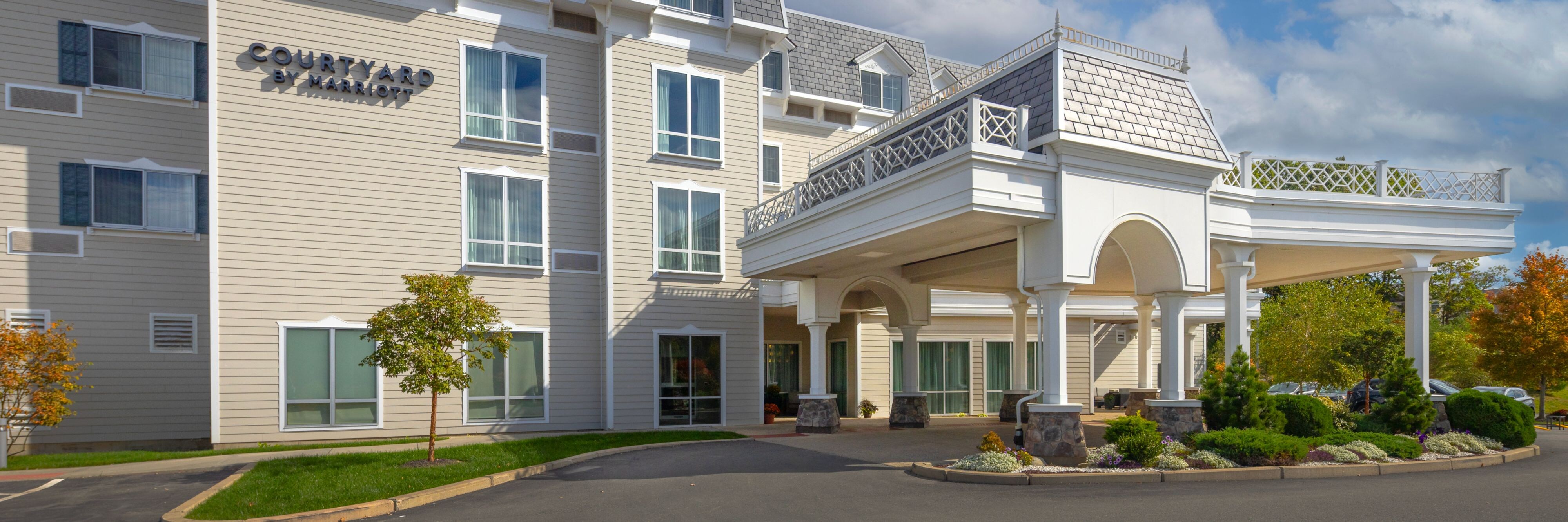 Courtyard by Marriott Lenox Berkshires