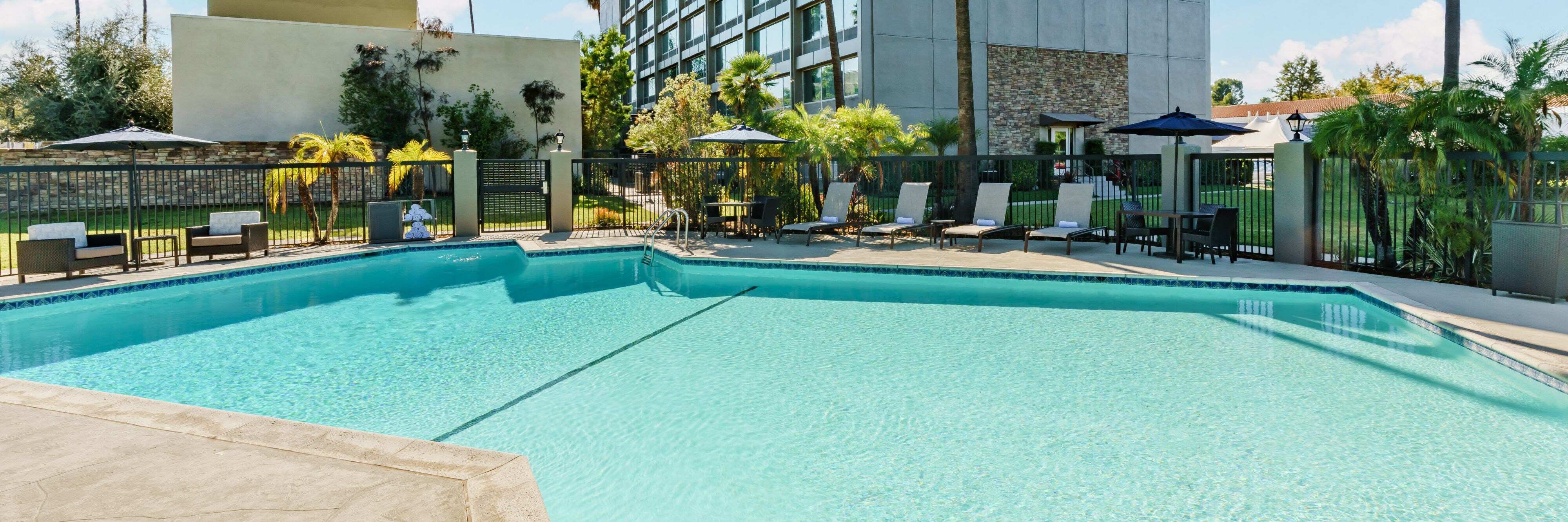 Courtyard by Marriott Los Angeles Woodland Hills