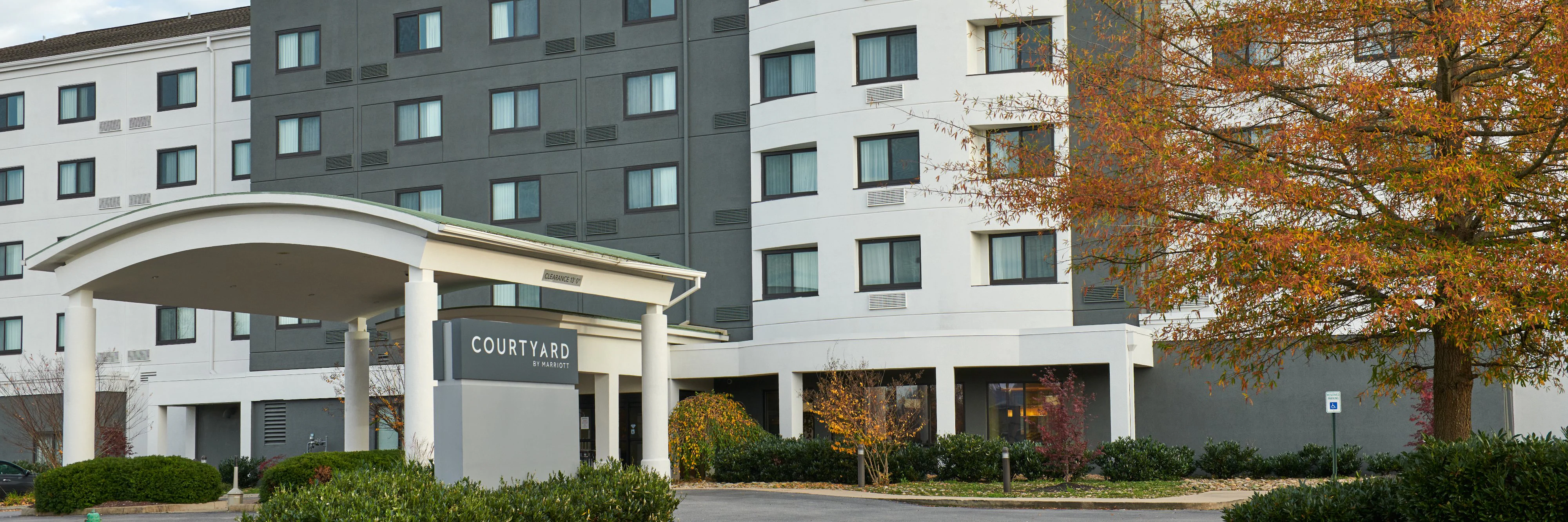 Courtyard by Marriott Bristol