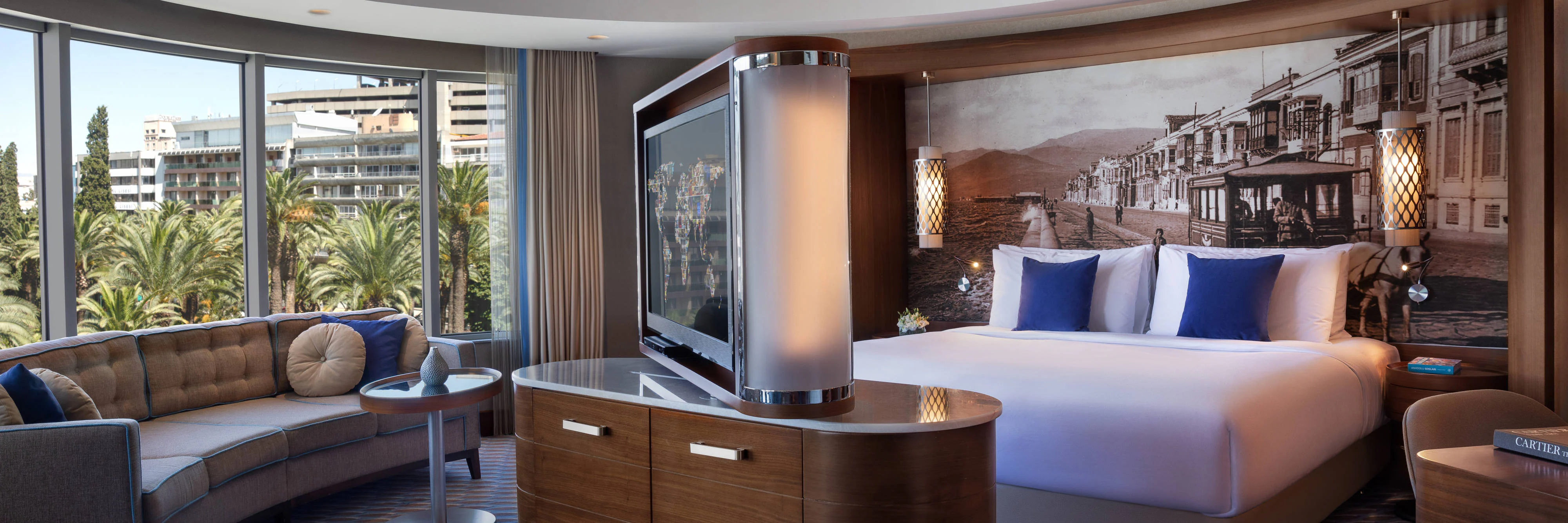 Renaissance Izmir Hotel