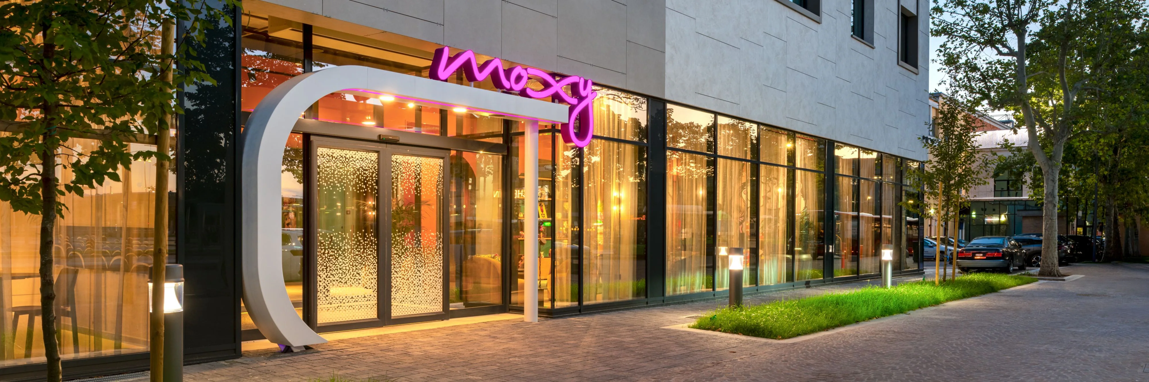 Moxy Verona