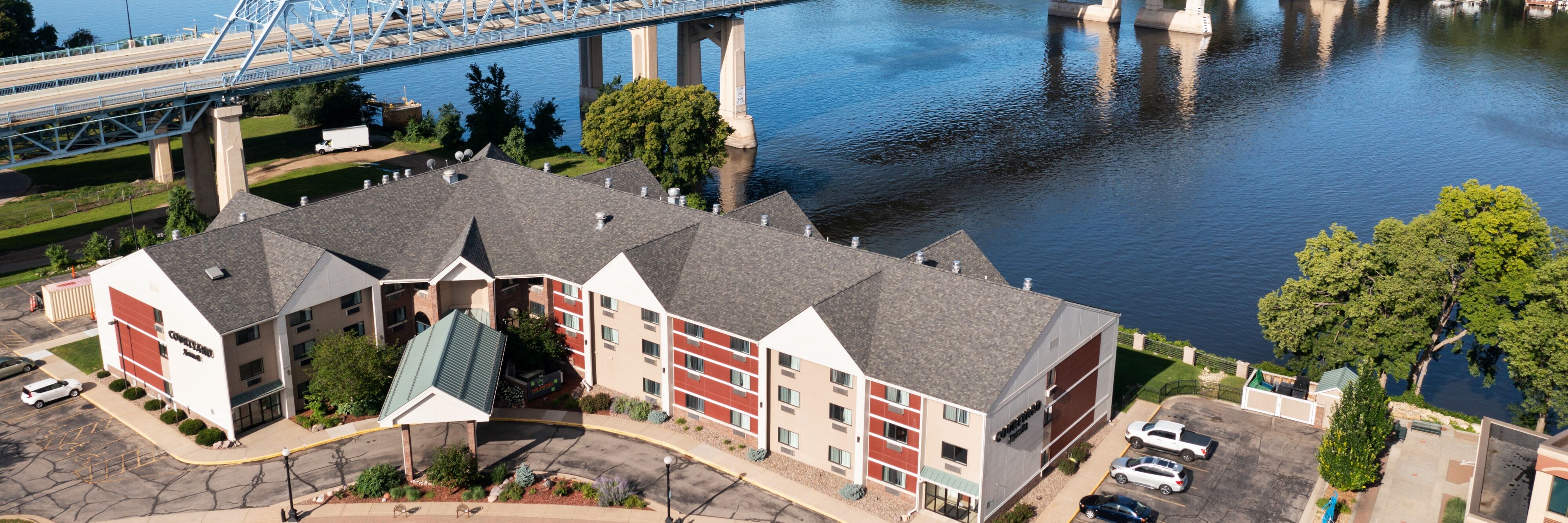 Courtyard by Marriott La Crosse Downtown/Mississippi Riverfront