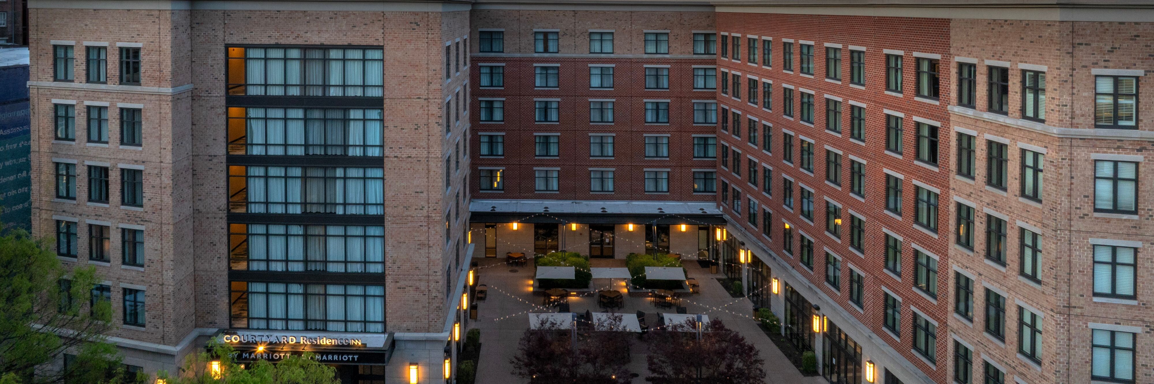 Courtyard by Marriott Richmond Downtown