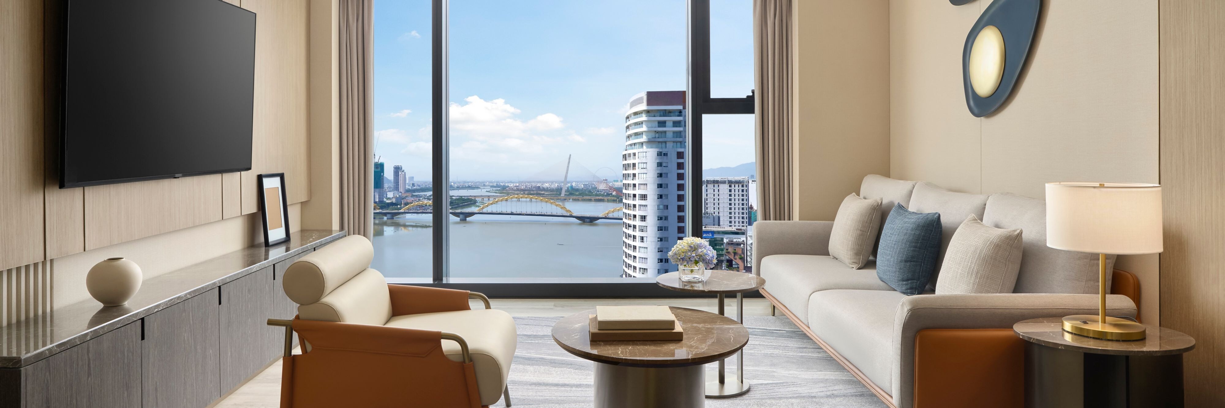 Marriott Executive Apartments Danang, Han River