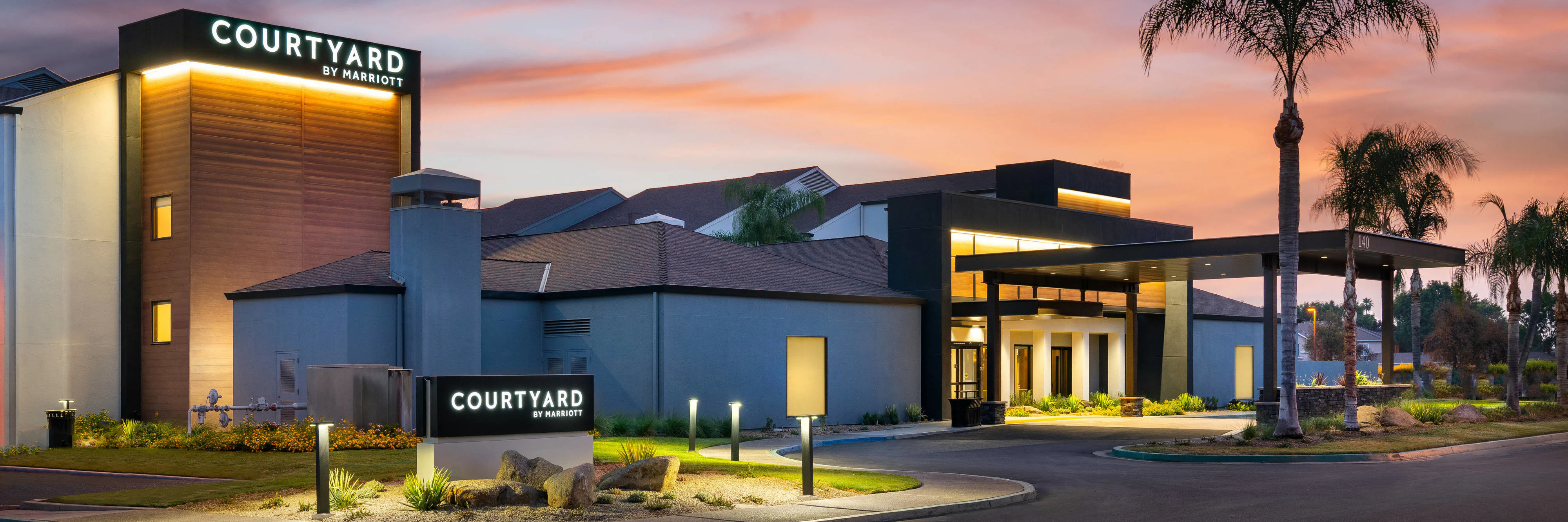 Courtyard by Marriott Fresno