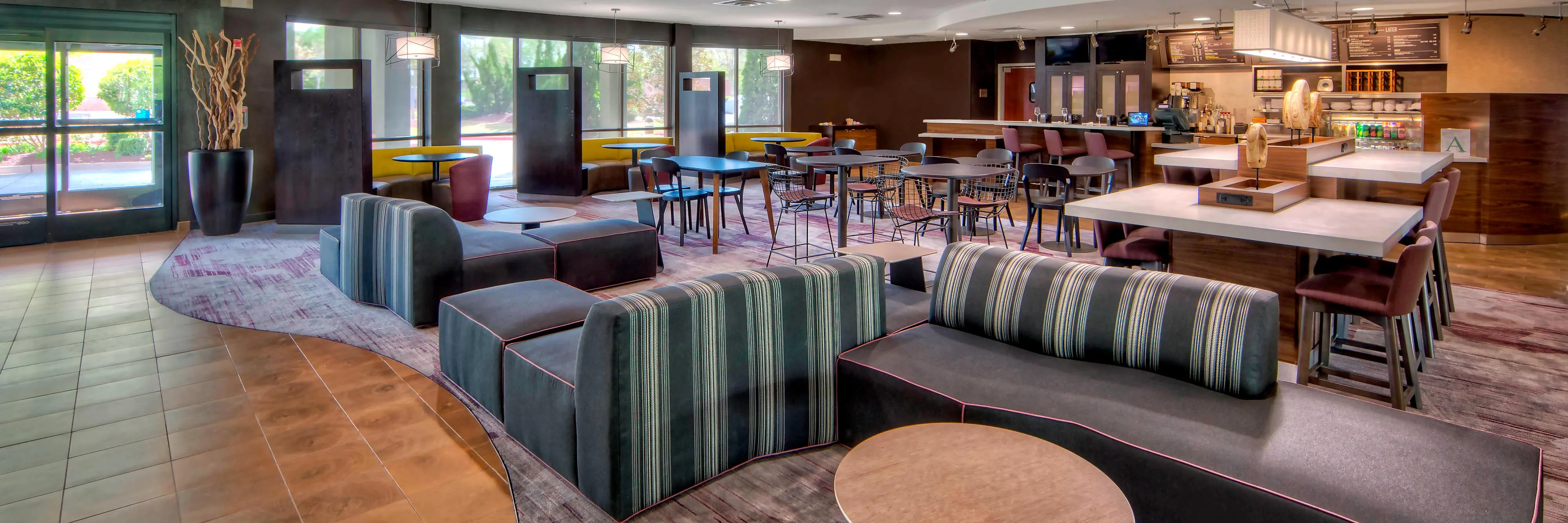 Courtyard by Marriott Memphis Southaven