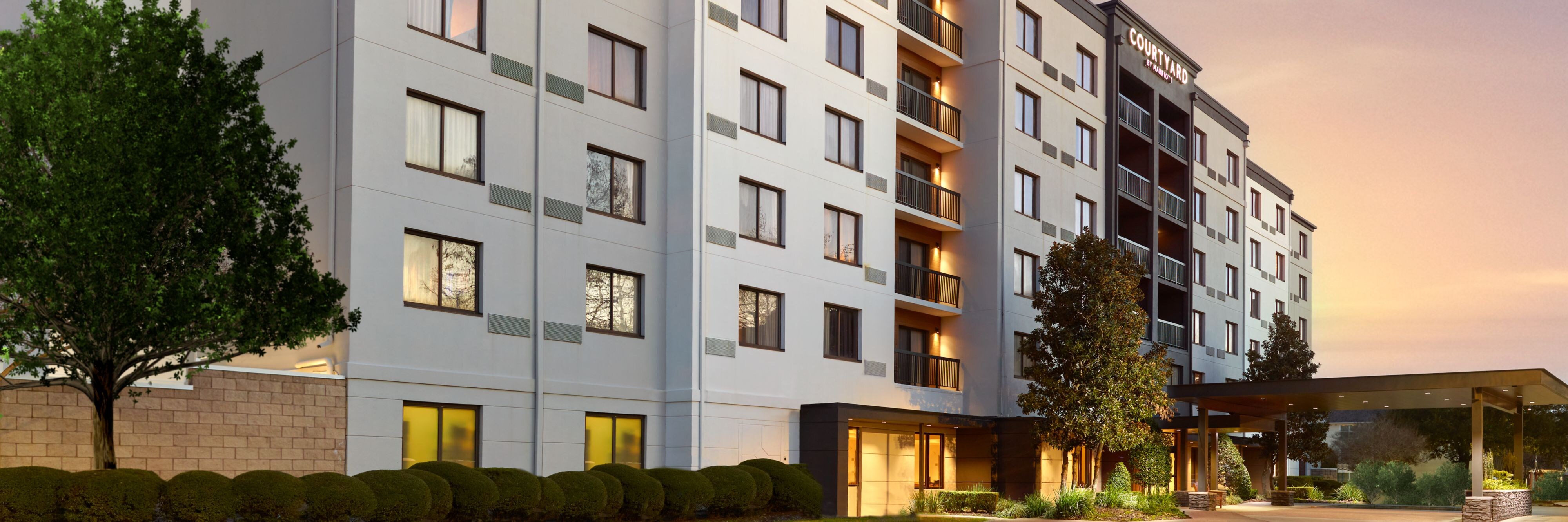 Courtyard by Marriott New Orleans Metairie