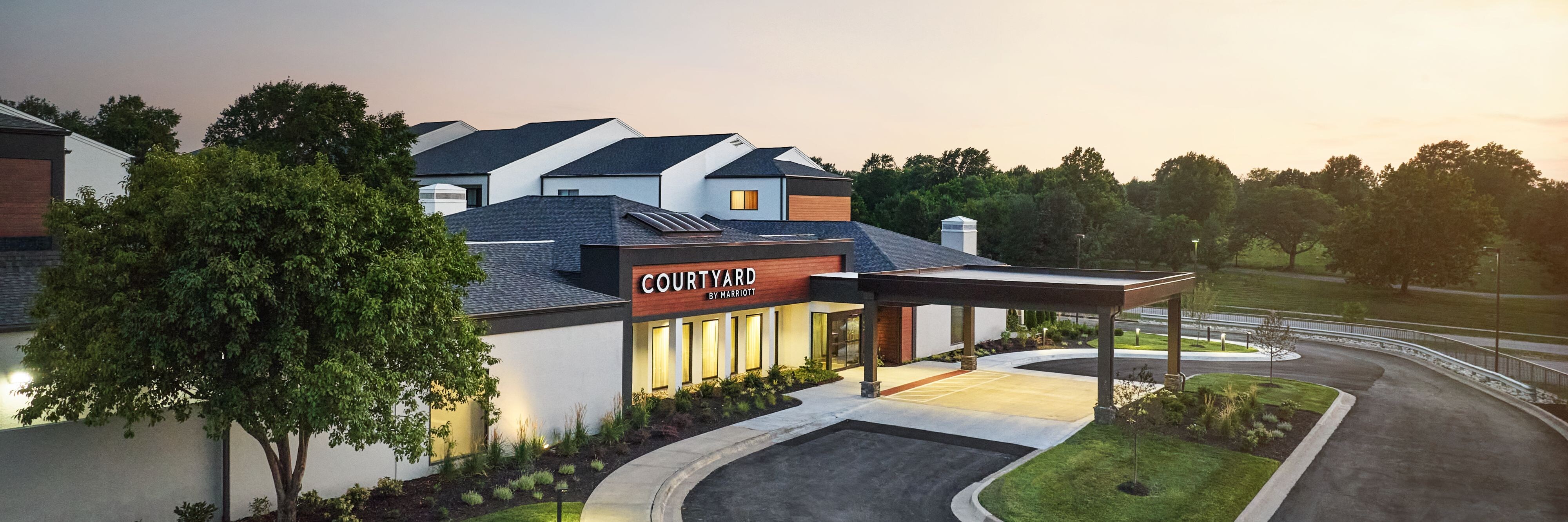 Courtyard by Marriott Kansas City Overland Park/Metcalf, South of College Boulevard