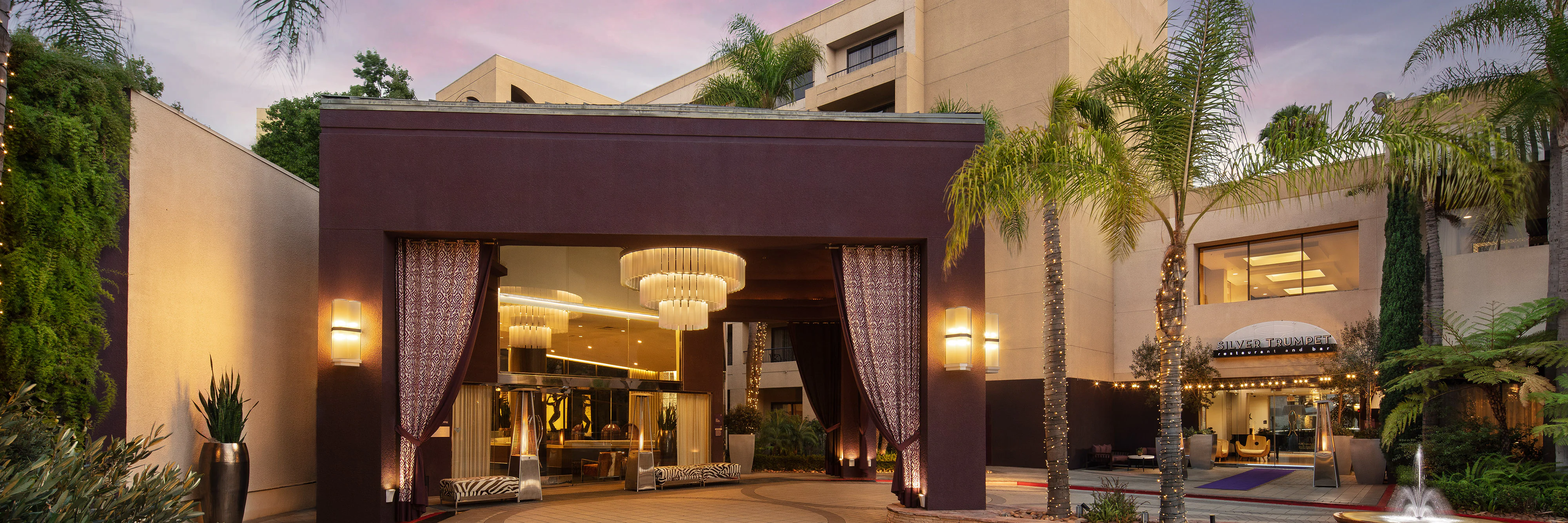 Avenue of the Arts Costa Mesa, a Tribute Portfolio Hotel