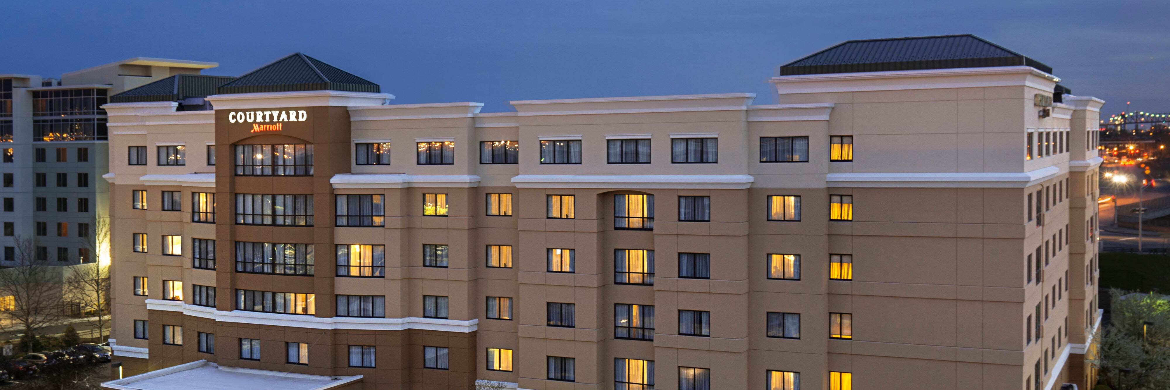 Courtyard by Marriott Newark Elizabeth