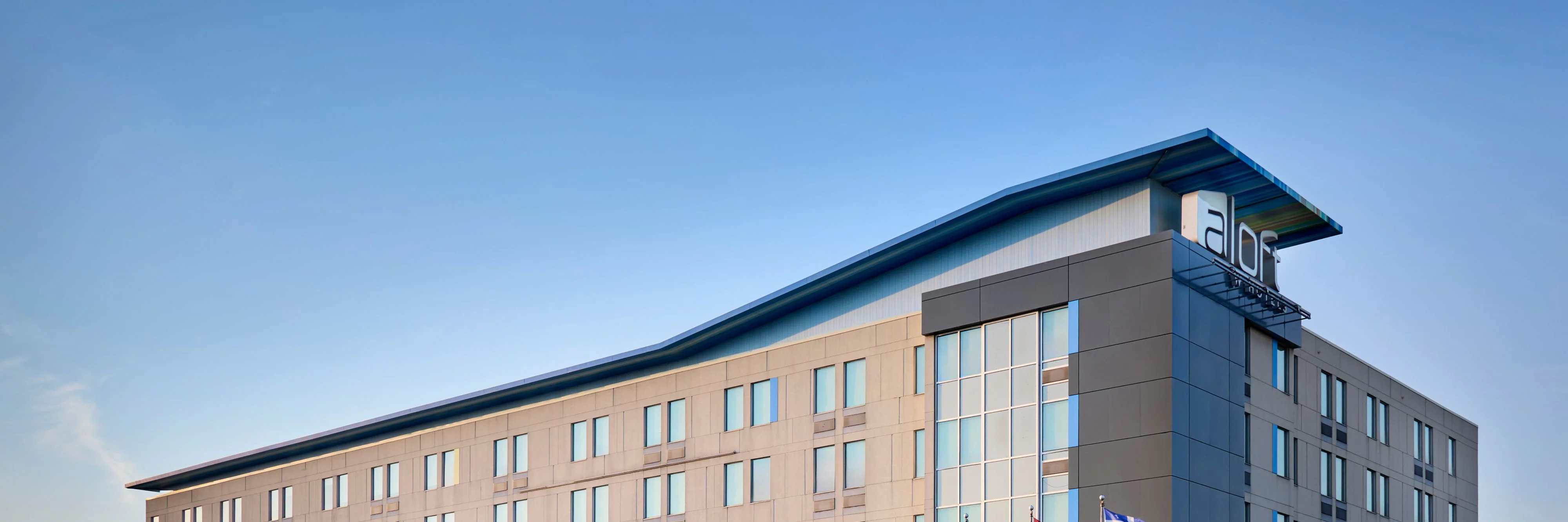 Aloft by Marriott Montreal Airport