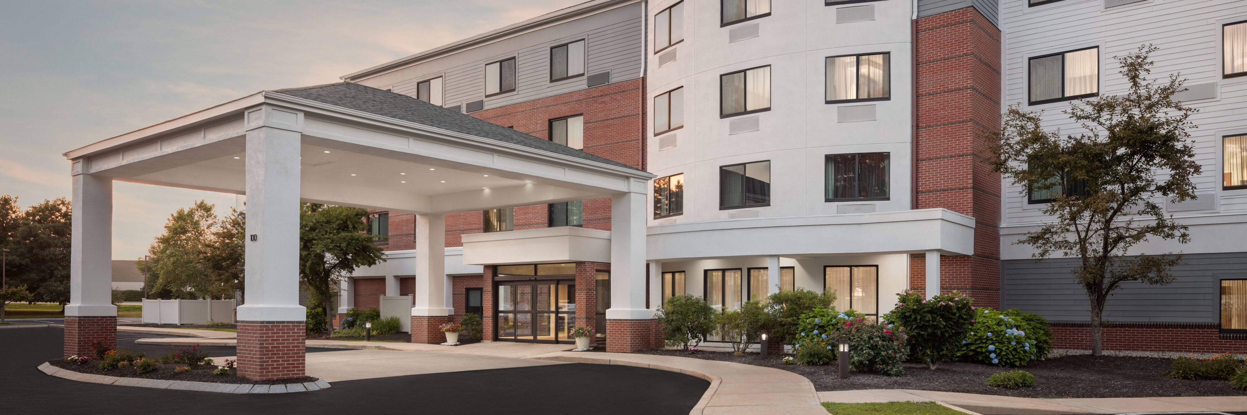 Courtyard by Marriott Portland Airport