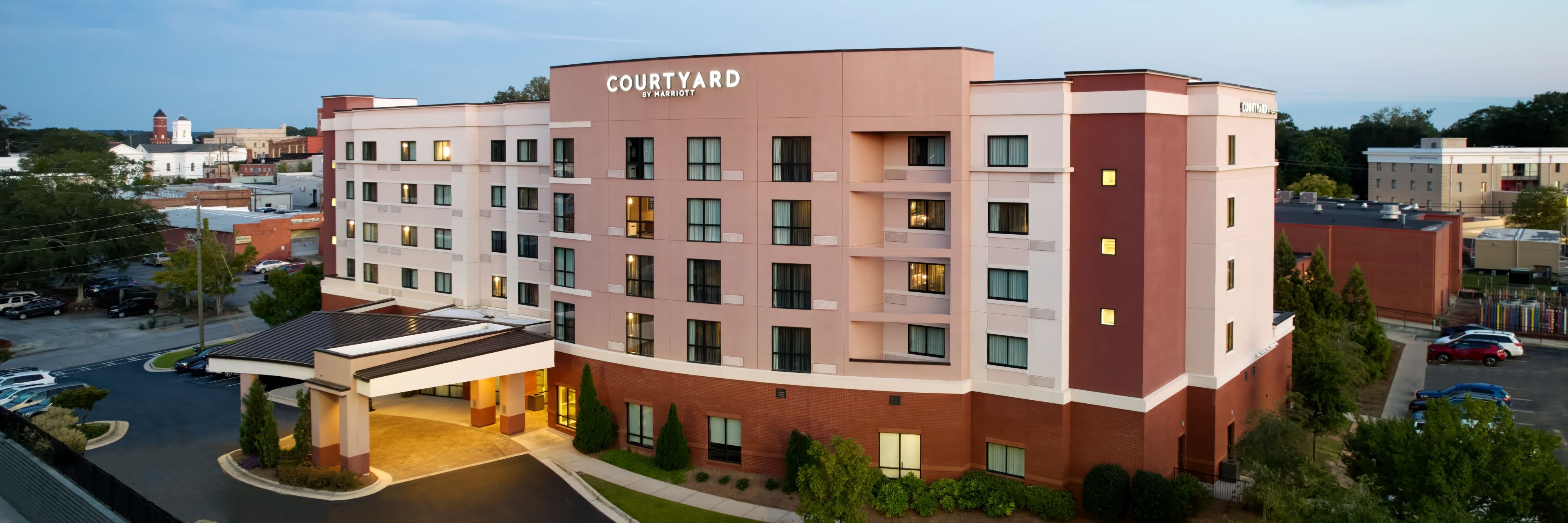 Courtyard by Marriott Carrollton