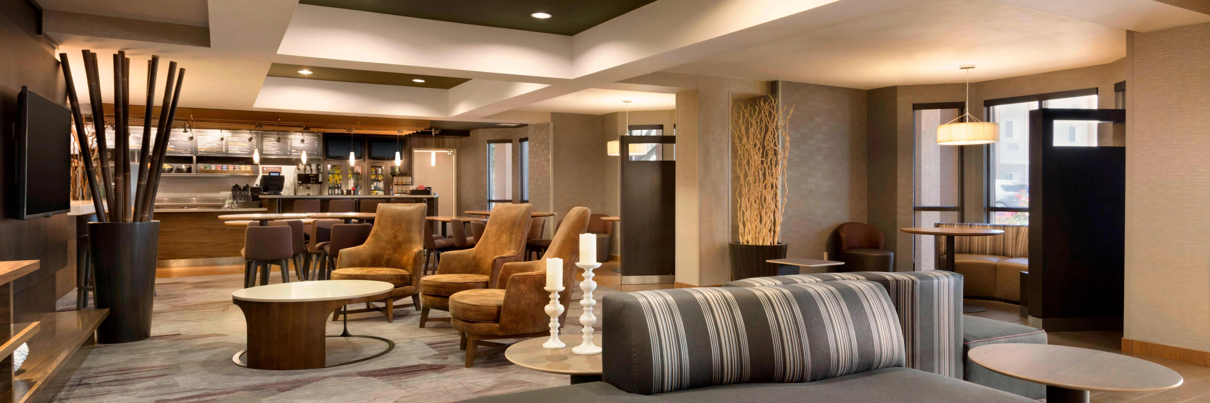 Courtyard by Marriott Bloomington Normal
