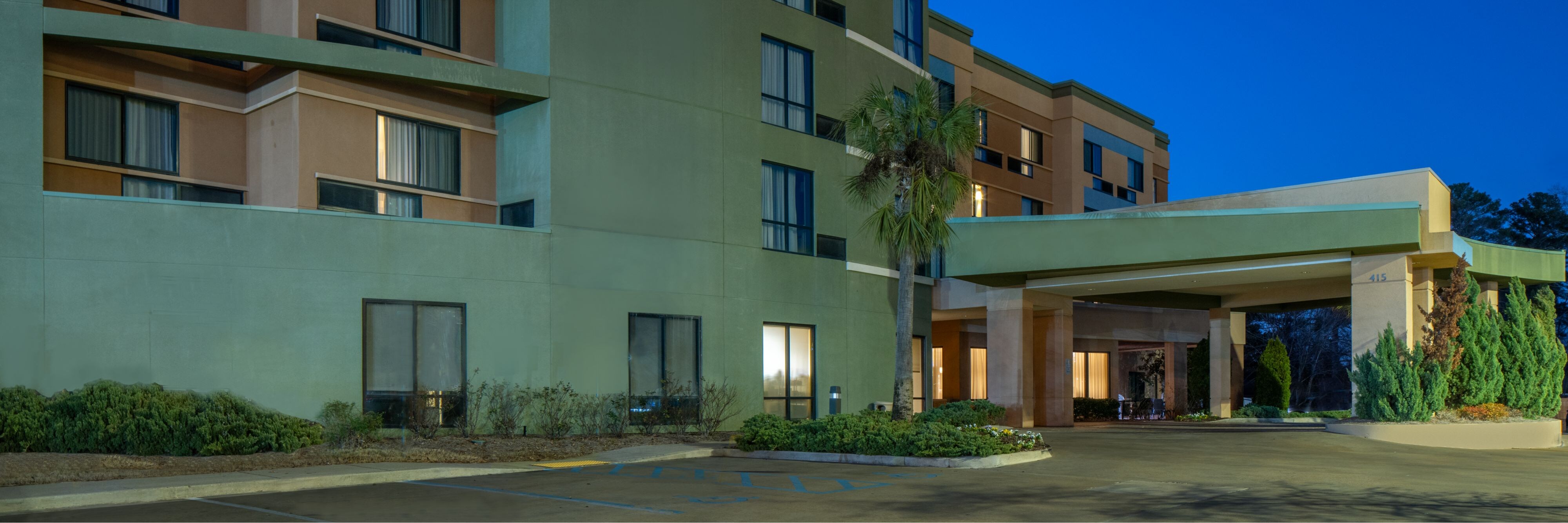 Courtyard by Marriott Jackson Airport/Pearl