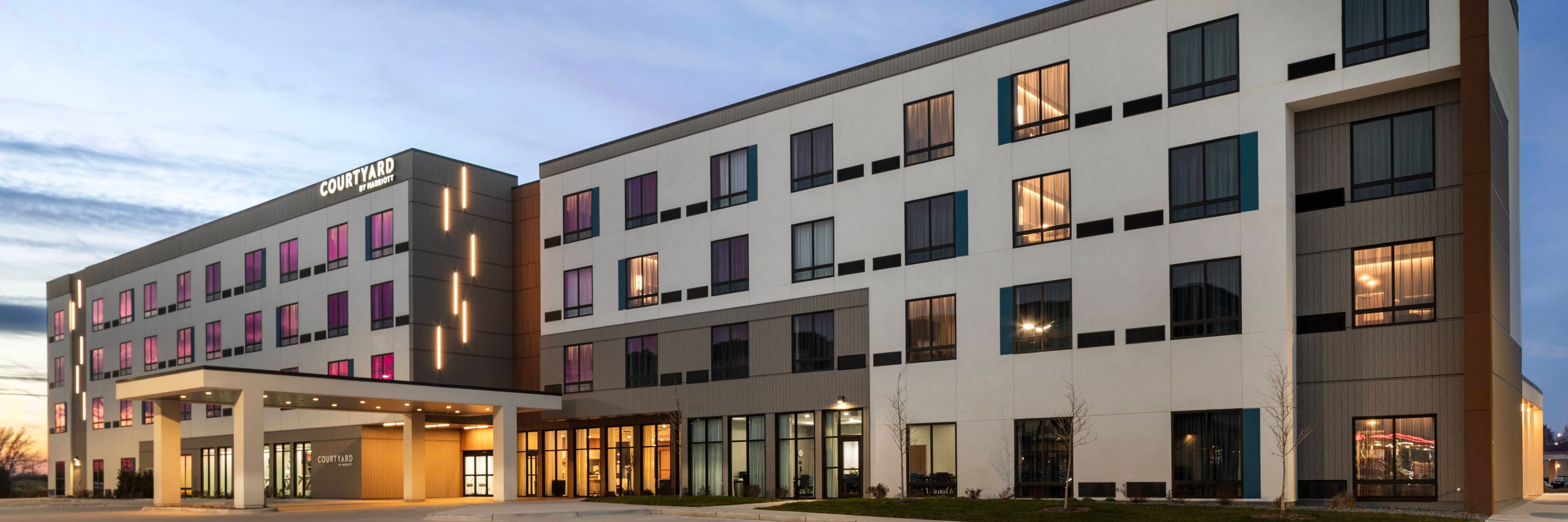 Courtyard by Marriott Bettendorf