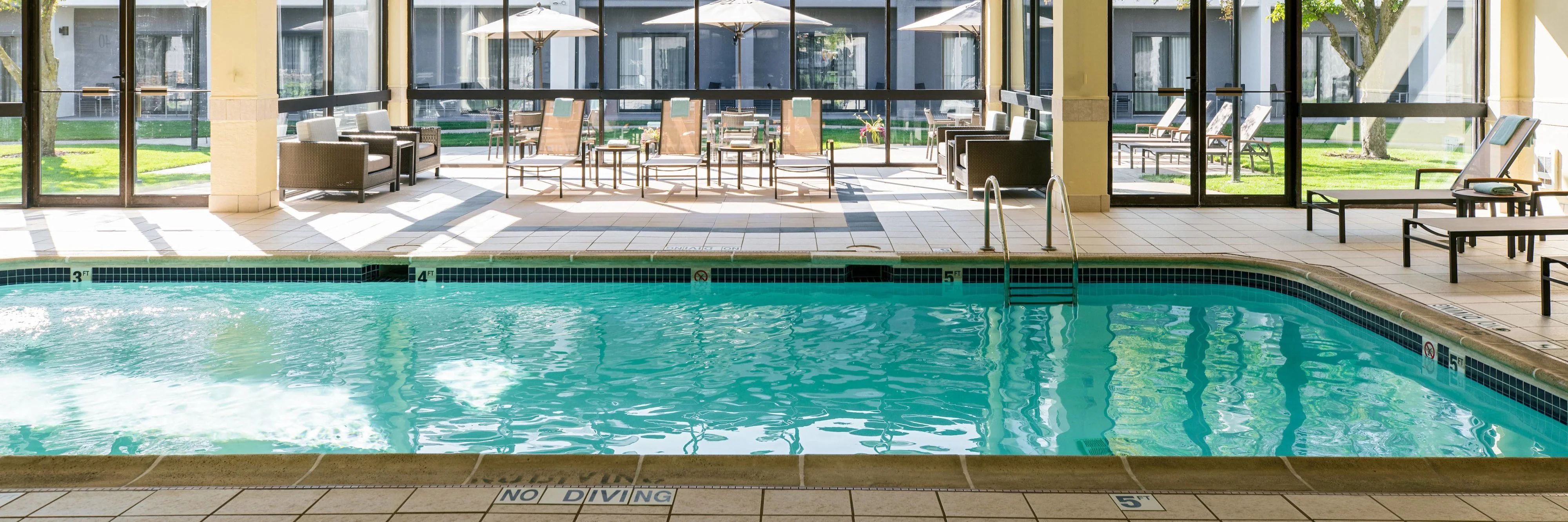 Courtyard by Marriott Chicago Naperville
