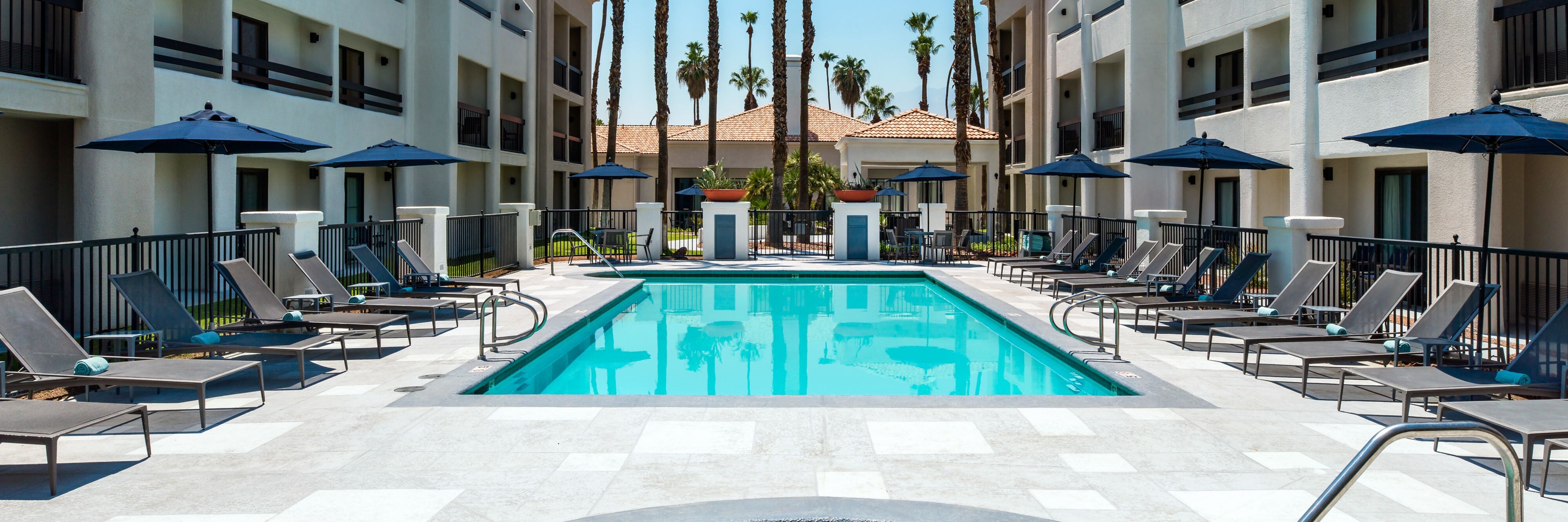 Courtyard by Marriott Palm Springs